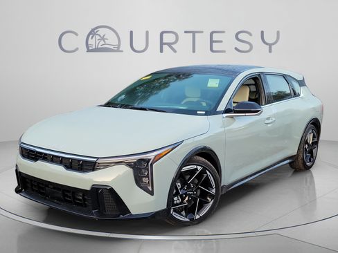 New 2026 Kia K4 GT-Line FWD image 1