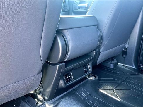 Used 2022 Chevrolet Silverado 1500 Custom Trail Boss AWD/4WD image 32