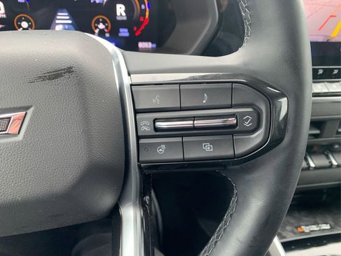 Used 2025 Chevrolet Colorado Trail Boss image 29