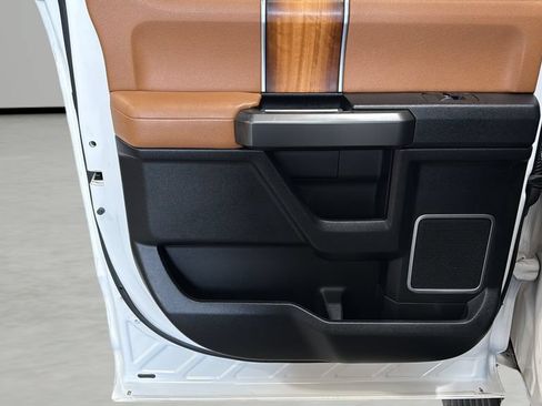 Used 2017 Ford F150 Limited AWD/4WD image 13
