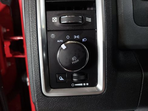 Used 2018 RAM 1500 Lone Star AWD/4WD image 27