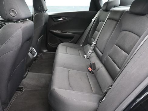 Used 2025 Chevrolet Malibu LT FWD image 18