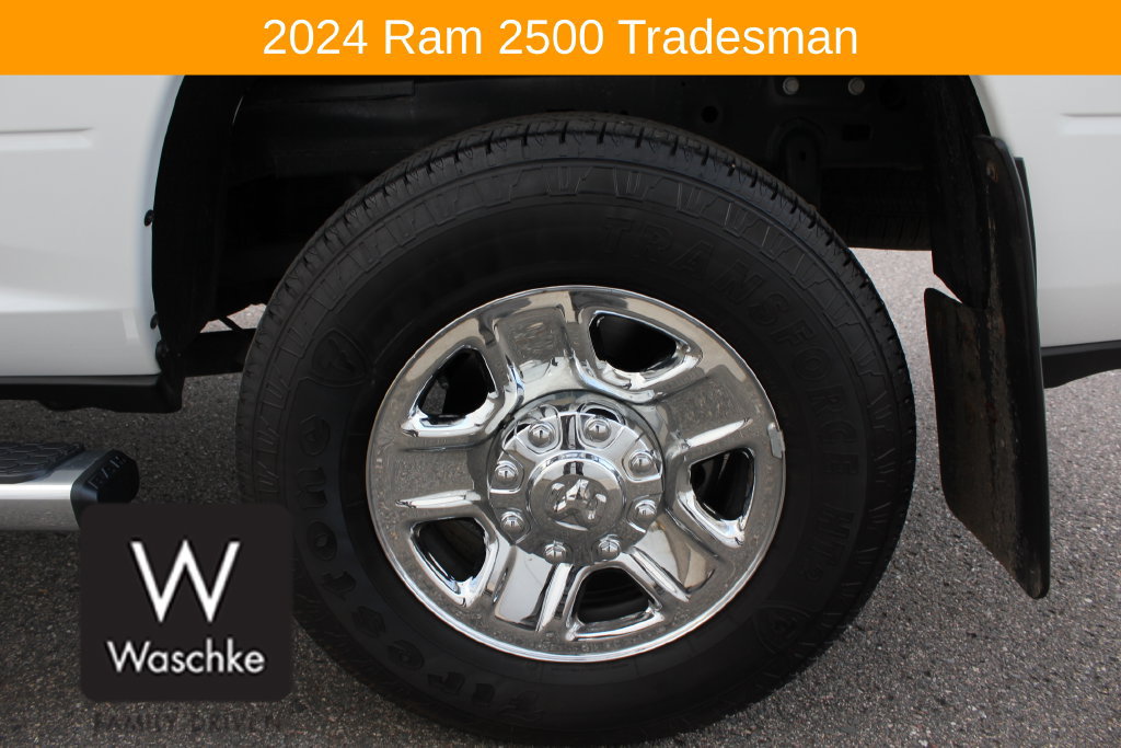 Used 2024 RAM 2500 Tradesman w/ Chrome Appearance Group AWD/4WD image 11