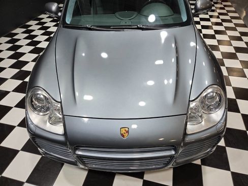 Used 2006 Porsche Cayenne Turbo S image 40