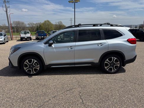 Used 2023 Subaru Ascent Touring AWD/4WD image 2