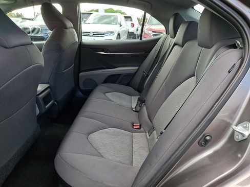 Used 2021 Toyota Camry LE FWD image 10