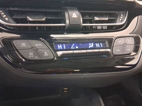 Used 2021 Toyota C-HR LE image 22