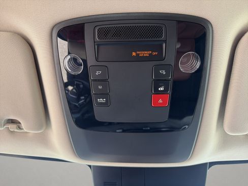 Used 2024 Kia Carnival SX FWD image 17