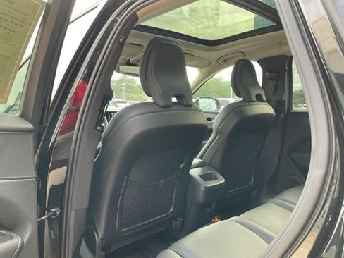 Certified 2024 Volvo XC60 B5 Plus w/ Protection Package Premier AWD/4WD image 26