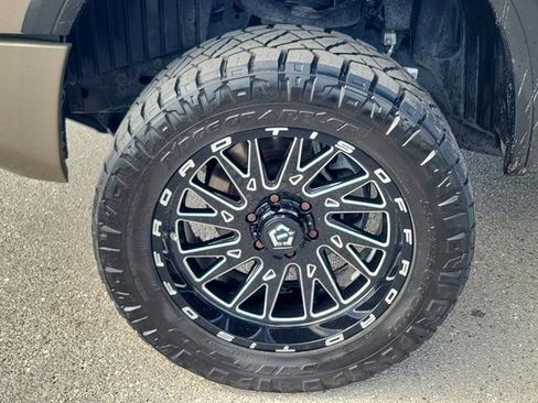 Used 2024 Nissan Titan PRO-4X w/ Pro-4x Convenience Package image 11