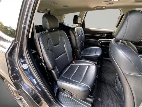 Used 2025 Kia Telluride S FWD image 25