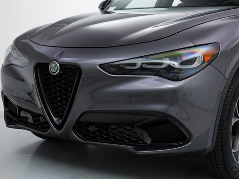 Used 2026 Alfa Romeo Stelvio Sprint w/ Convenience Package AWD/4WD image 8