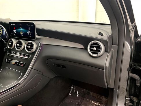 Certified 2022 Mercedes-Benz GLC 43 AMG 4MATIC image 20