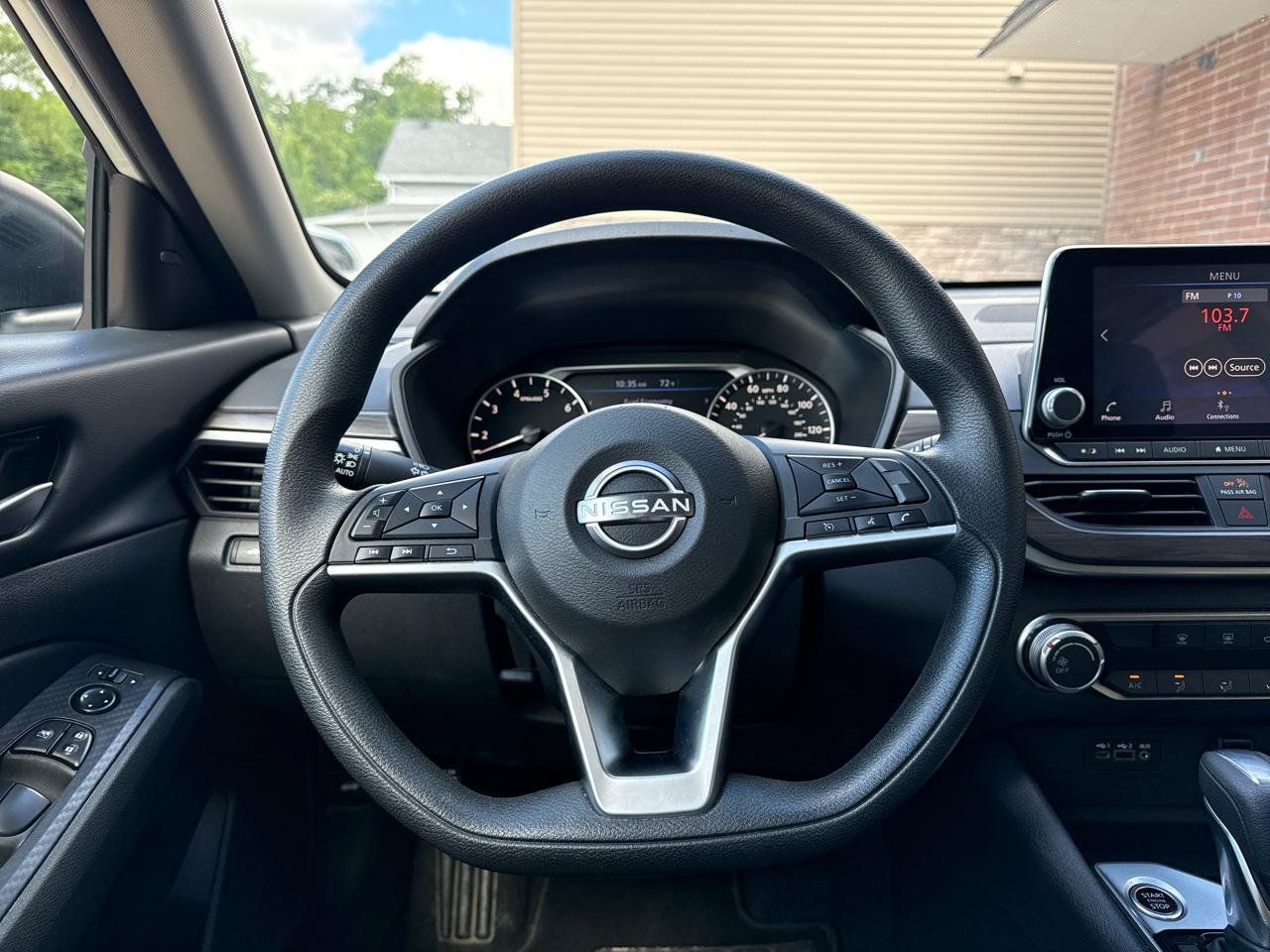 Used 2024 Nissan Altima 2.5 SV FWD image 7