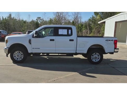 Used 2018 Ford F250 XLT w/ Snow Plow Prep Package image 5