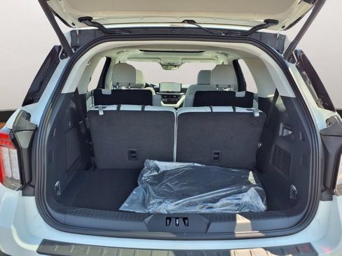 New 2026 Ford Explorer Platinum w/ LUX Leather Package AWD/4WD image 24