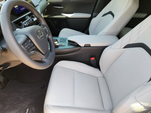 New 2026 Lexus UX 300h FWD image 8