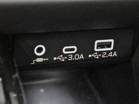 Certified 2025 Subaru Outback Premium image 21