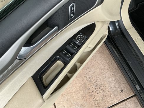 Used 2015 Ford Fusion SE image 15