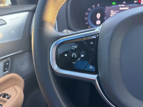 Certified 2023 Volvo XC90 B6 Ultimate image 24