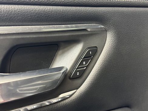 Used 2019 RAM 1500 Laramie w/ Sport Appearance Package image 10