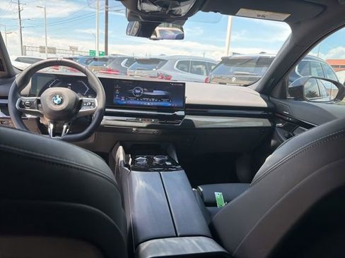 Certified 2026 BMW 530i w/ M Sport Package RWD image 20
