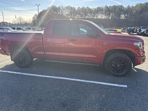 Used 2021 Toyota Tundra SR5 w/ SX Package image 9