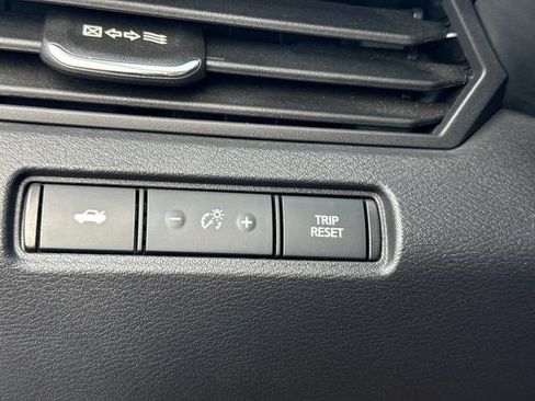Used 2022 Nissan Altima 2.0 SR FWD image 26