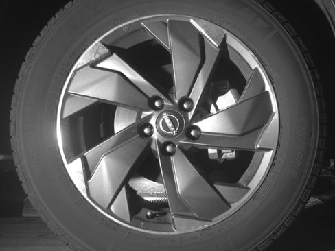 Used 2025 Nissan Rogue SV FWD image 13