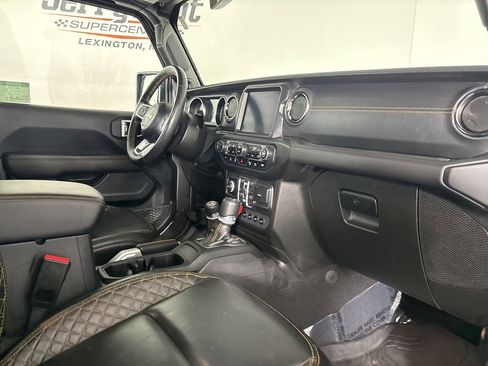 Used 2021 Jeep Gladiator Overland image 29