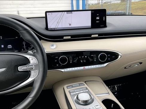 Certified 2025 Genesis GV70 2.5T Select w/ Select Package image 6