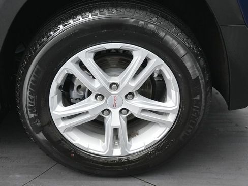 Used 2023 GMC Terrain SLE w/ Driver Convenience Package FWD image 35