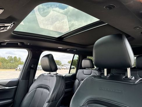 Used 2022 Jeep Grand Cherokee L Overland AWD/4WD image 22