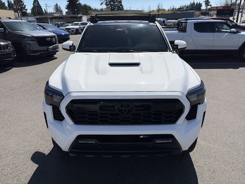 Used 2024 Toyota Tacoma TRD Sport w/ TRD Sport Upgrade Package image 14