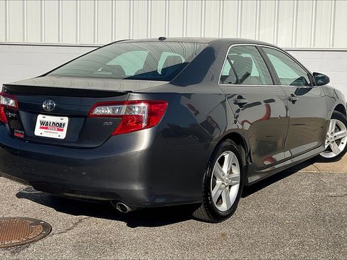 Used 2012 Toyota Camry SE image 17