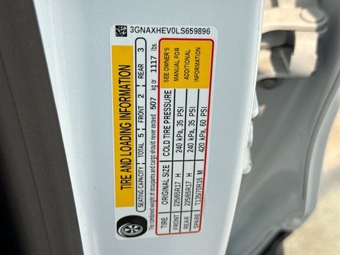 Used 2020 Chevrolet Equinox LS FWD image 36