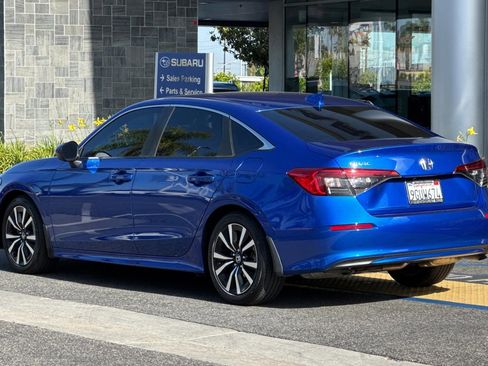 Used 2023 Honda Civic EX image 6