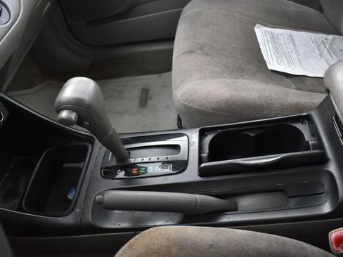 Used 2004 Toyota Camry LE FWD image 13