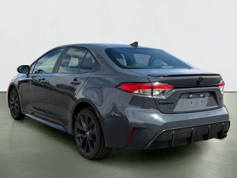 Used 2024 Toyota Corolla SE FWD image 4