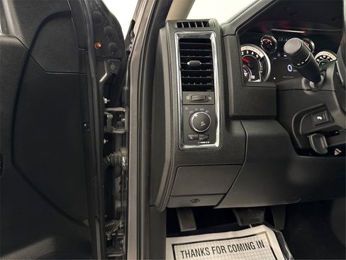 Used 2018 RAM 1500 Laramie w/ Convenience Group image 40