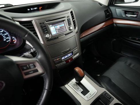 Used 2013 Subaru Outback 2.5i Limited image 19