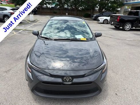 Used 2024 Toyota Corolla LE FWD image 9