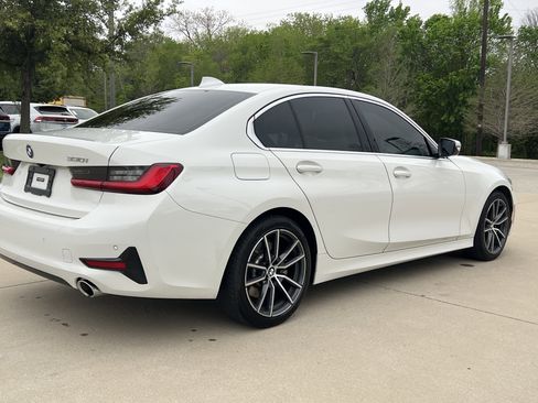 Used 2019 BMW 330i Sedan w/ Driving Assistance Package image 10