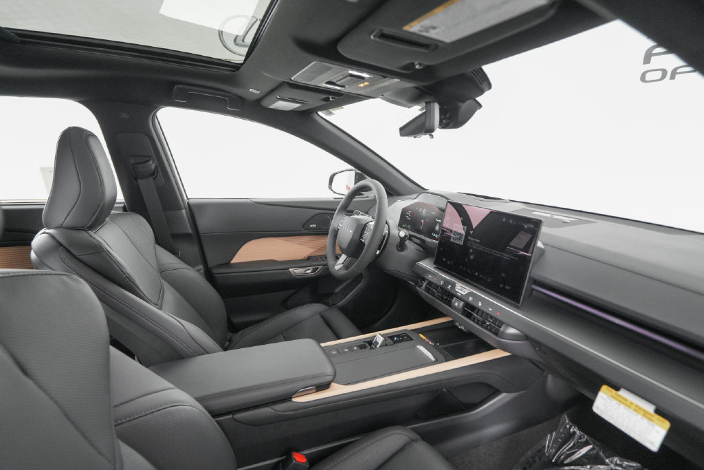 New 2026 Lexus ES 350e w/ Executive Package FWD image 18