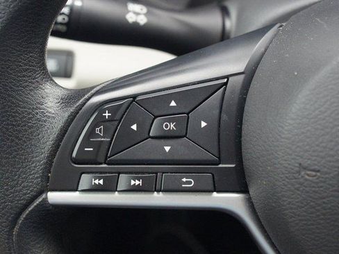 Used 2023 Nissan Altima 2.5 SV image 8