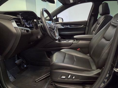Used 2023 Cadillac XT5 Premium Luxury image 10