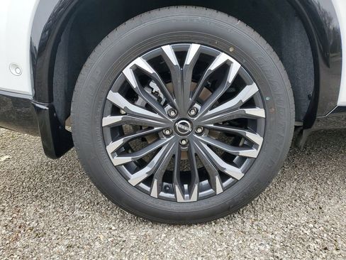 New 2026 Nissan Rogue Platinum w/ Platinum Premium Package AWD/4WD image 4