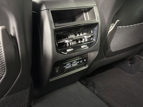 Used 2023 Jeep Grand Cherokee Limited w/ Luxury Tech Group II image 20