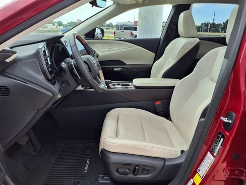 Used 2024 Lexus RX 350 w/ Convenience Package AWD/4WD image 18