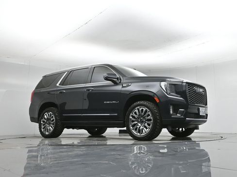 Used 2023 GMC Yukon Denali Ultimate image 4